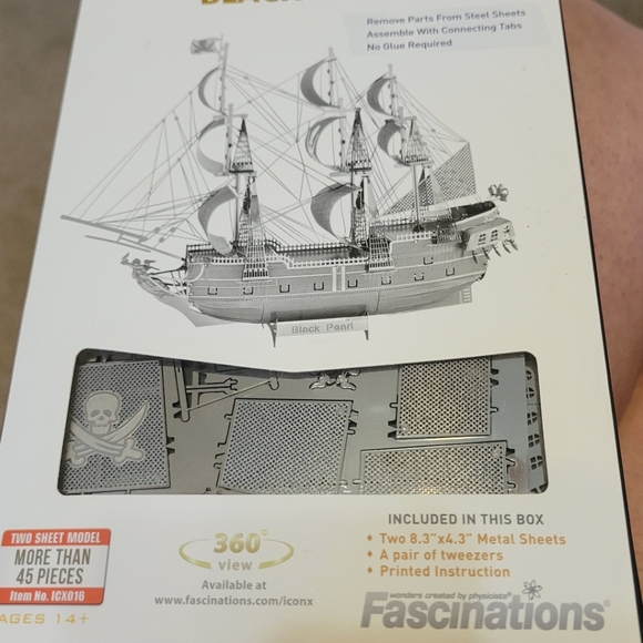Fascinations ICONIX Black Pearl Ship 3D Metal Model Kit - New in Package - Picture 4 of 4